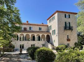 Castell Rose, bed and breakfast a Prades