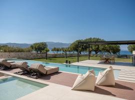 Pnoe Villas - Seafront Experience, hotel u gradu 'Tavronitis'