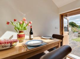 The Hop House, holiday home in Welcombe