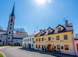 Pension U Kostela, casa de hóspedes em Frymburk