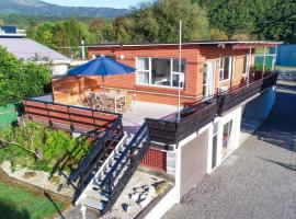 Sounds Good - Waikawa Holiday Home and Berth, feriebolig i Picton