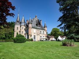 Camping et Hotel Château du Haget, ubytování v soukromí v destinaci Montesquiou