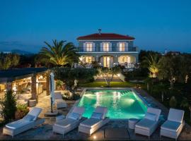 Luxury Villa Mansion with Extraordinary Sea Views!, villa a Foiníki