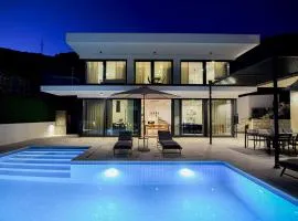Luxury Villa Mika with private pool near Dubrovnik