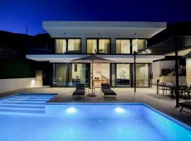 Luxury Villa Mika with private pool near Dubrovnik