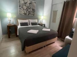 Marina Zeas Seaside Studio-MarinaQ, cheap hotel in Piraeus