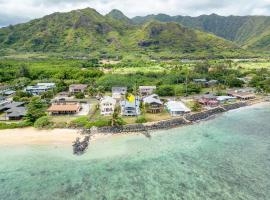 Beach House - Oceanfront Retreat - Beach Access, partmenti szálloda Laie-ben