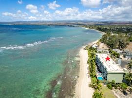 Sunset Shores - Waialua Oceanfront Retreat, íbúð í Waialua