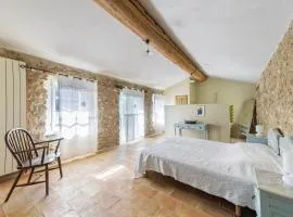 Villa spacieuse avec jardin à Saignon