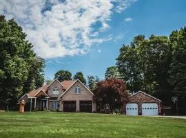 Entire House with Resort LifeStyle.