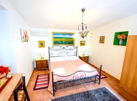 2 bedrooms house with enclosed garden and wifi at Enna, hotel in Enna