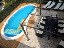 4 bedrooms villa at Vantacici 100 m away from the beach with sea view private pool and jacuzzi