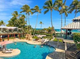 3 Bedroom Apt Ocean-Front Resort The Alexander