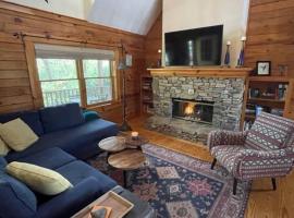 Saluda에 위치한 호텔 The Cabin In Saluda - Beautiful, private and peaceful mountain cabin