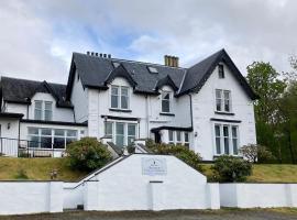 Glenorchy Lodge-No breakfast services, hotel in Dalmally