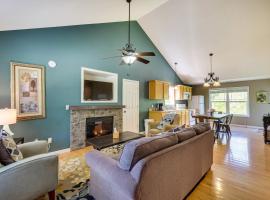 Cozy Resort-Style Escape on Taylorsville Lake!, hotel u gradu 'Taylorsville'