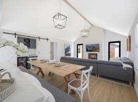 Hamptons on Landy - Luxury Townhouse, luxury hotel in Warrnambool