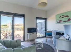 Superbe T3 rénové à 200m de l'océan avec terrasse et parking privatif - FR-1-50-74