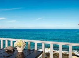 Oceanfront Condo Stunning Views and Pool - Hale Kona Kai 407 by Casago Kona