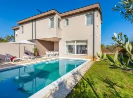 Awesome Home In Segotici With Heated Swimming Pool