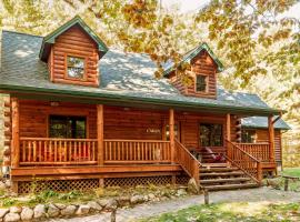 Torch Lake Cabin In The Woods THE HEART OF TORCH, vacation rental in Bellaire