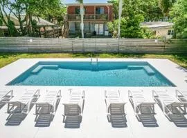 Paradise Palms- Tropic Suite- Pool - Steps to Ocean - 10 min to Downtown