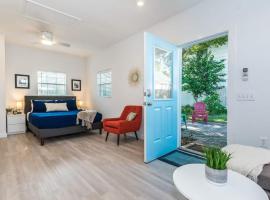 The Studio at Old Mission Walking Distance to Downtown and Onsite Parking, lejlighed i Saint Augustine
