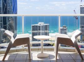 Luxury Oaks Ocean View Studio Apartments, hotel en Gold Coast