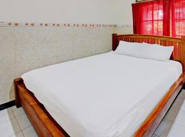 OYO 92560 Astri Homestay, ξενοδοχείο σε Tjakranegara