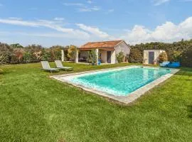 Amazing Home In Pernes-les-fontaines With Outdoor Swimming Pool, Wifi And 1 Bedrooms