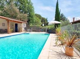 L'Ours Brun holiday rental, hotel with parking in Eus
