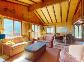 Warm chalet with a nice exterior in Les Marécottes ที่พักในเลส์ มาเรคอตต์