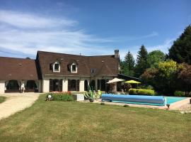 l'étincelle 14 pers, piscine privée chauffée, jacuzzi, sauna, calme, casa per le vacanze a Saint-Martin-des-Champs