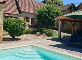 Les cottages, avec piscine et jardin, готель у місті Сен-Леон-сюр-Везер