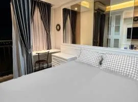 RedLiving Apartemen Transpark Cibubur - Ens Room