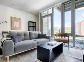 Pioneer Sq 1BR w WD Gym BBQ Sound view SEA-157