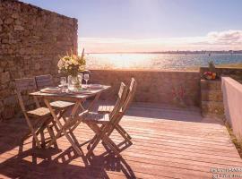 Maisonnette avec accès plage direct, 4/5 couchages, wifi - Gâvres - FR-1-349-117, hotel in Gâvres