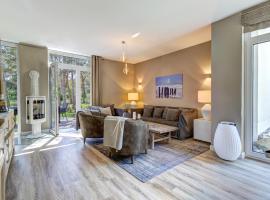 Ferienhaus Lodino Lodge mit Sauna und Kamin, cabin in Loddin