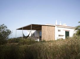 Casa Mini & Casa Mia, casa de férias em Aljezur