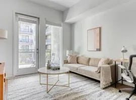 Woodland Hills 1BR w Pool Gym nr Warner Center LAX-665