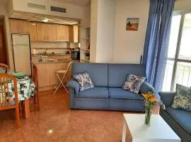 Apartamento playero con vistas a la montaña