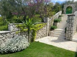 Villa by the Lake in Karoubatika near Agios Ioannis