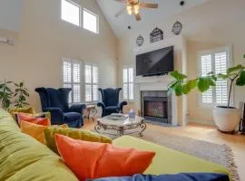 Ideally Located Memphis Home 3 Mi to Beale St!