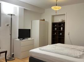 privates Doppelzimmer mit separatem Eingang, apartment in Utting am Ammersee
