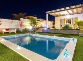 Villa Amatista Salinas Golf & Beach, hotel v destinaci Caleta De Fuste