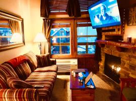 In the Heart of the Village Ski In Out, apartamento em Dunmore