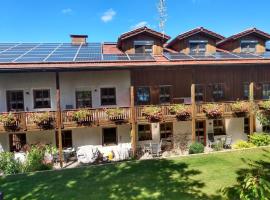 Pension Egner-Rieß, hotel v destinaci Arnbruck