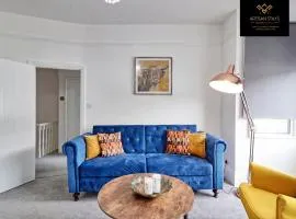 Luxury Furnished Apartment in Southend-On-Sea by Artisan Stays I Free Parking I Weekly and Monthly Stay Offer