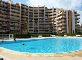 Studio avec piscine, Ferienwohnung in Mandelieu-la-Napoule