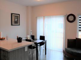 Modern Town House Barrie South, holiday rental in Barrie